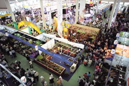 '2003 고양세계꽃박람회'에서 세계관으로 몰린 관람객